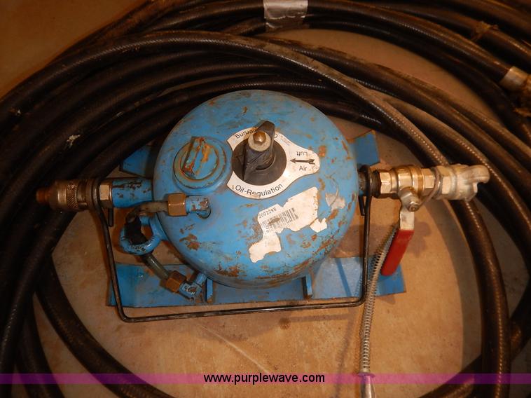 image for item BO9914 Pencil Hog hoses and oiler