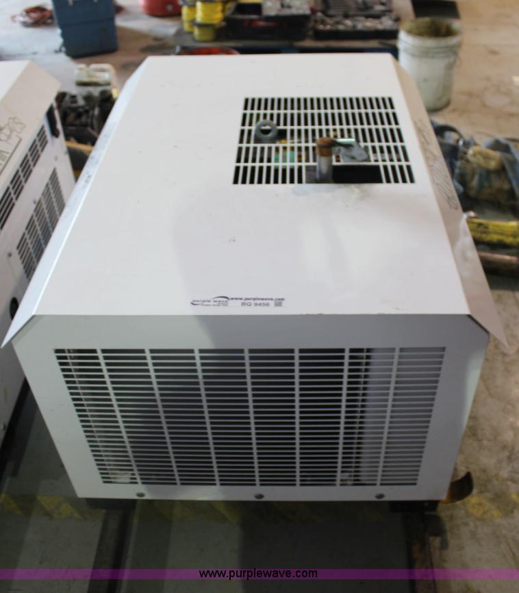 image for item BQ9456 Vanair Viper 70 air compressor