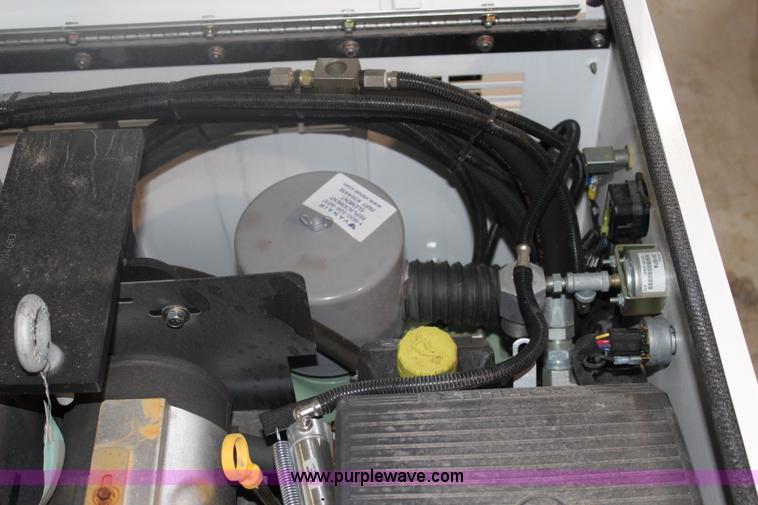 image for item BQ9456 Vanair Viper 70 air compressor