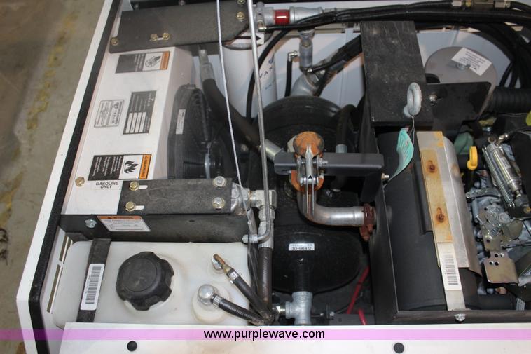 image for item BQ9456 Vanair Viper 70 air compressor