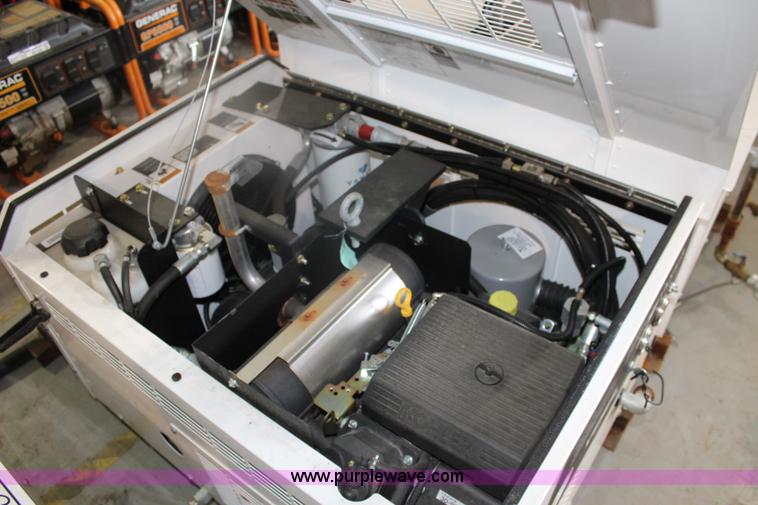 image for item BQ9457 Vanair Viper 70 air compressor