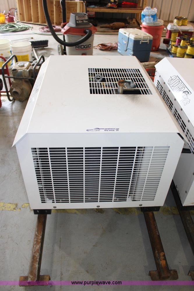 image for item BQ9458 Vanair Viper 70 air compressor