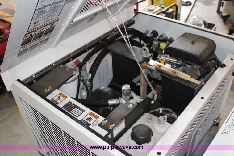 image for item BQ9458 Vanair Viper 70 air compressor