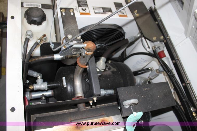 image for item BQ9458 Vanair Viper 70 air compressor