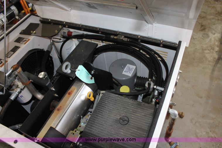 image for item BQ9458 Vanair Viper 70 air compressor