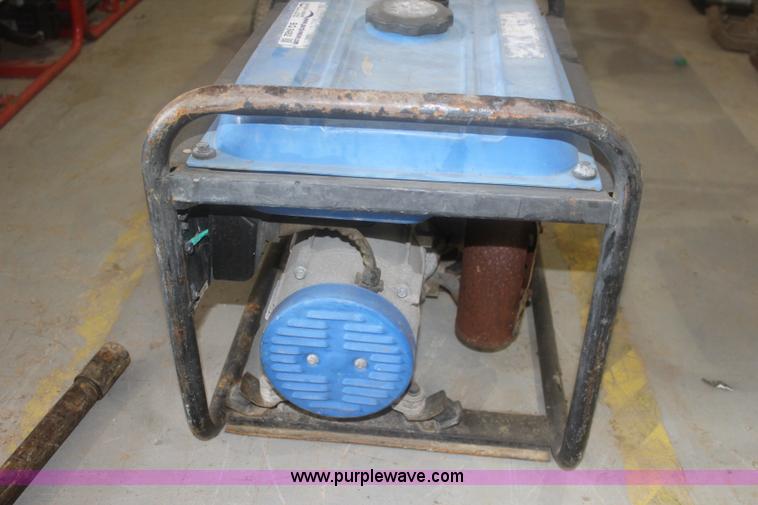 UST GG3500 generator in Olathe, KS Item BQ9482 sold Purple Wave