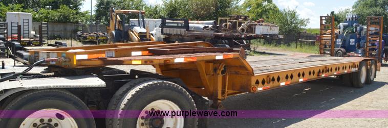 image for item J5761 2001 Fontaine LT-7-35HBTW equipment trailer