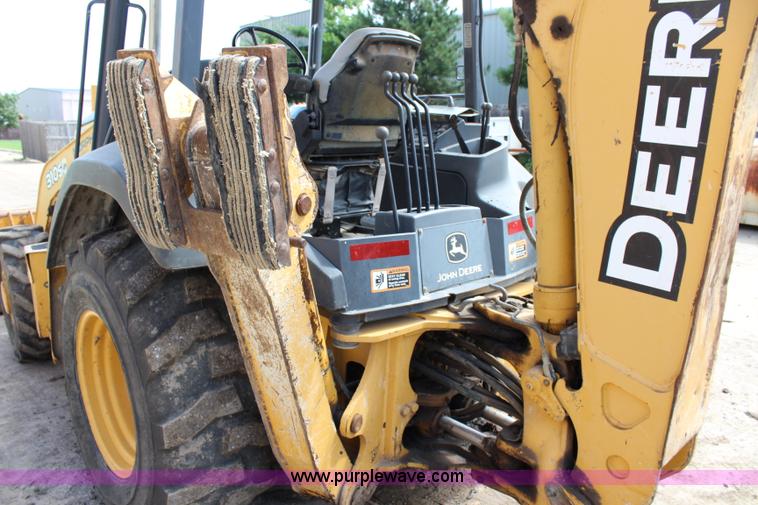 image for item J5851 2006 John Deere 310SG backhoe