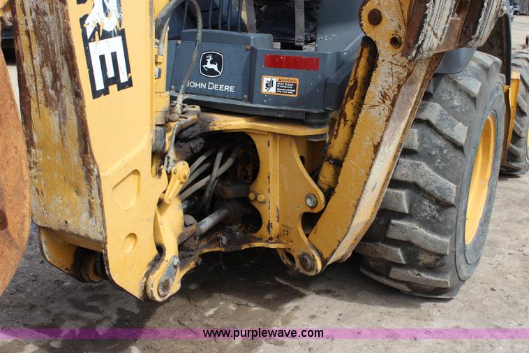 image for item J5851 2006 John Deere 310SG backhoe