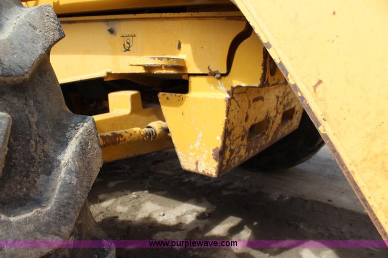 image for item J5851 2006 John Deere 310SG backhoe