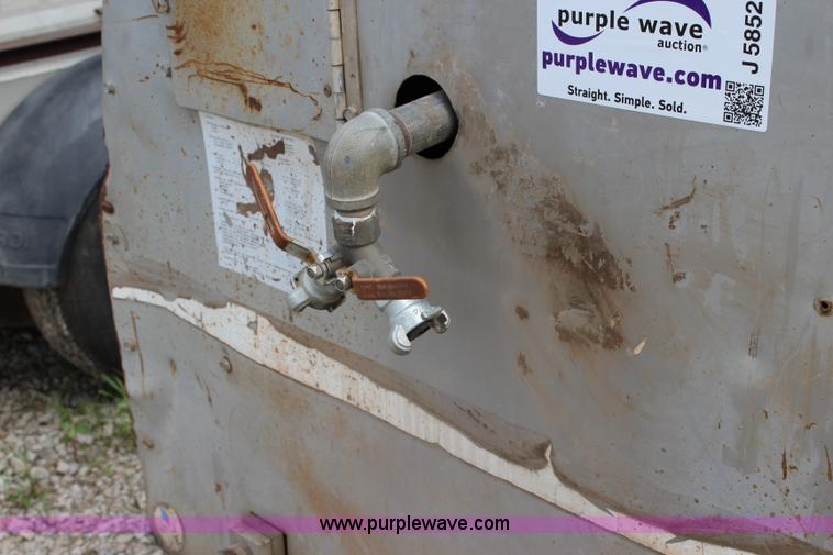 image for item J5852 1998 Leroi 185 air compressor