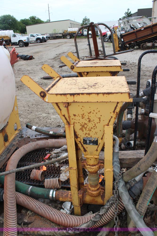 image for item J5856 Vermeer mud mixing system