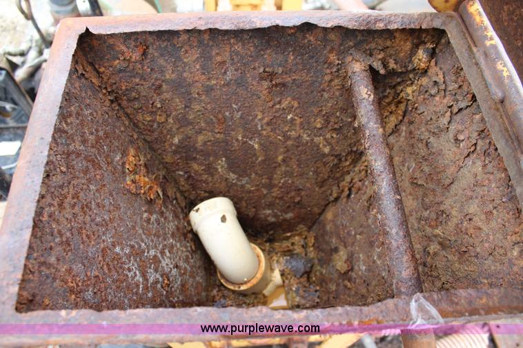 image for item J5856 Vermeer mud mixing system