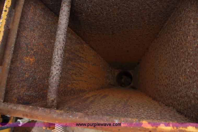 image for item J5856 Vermeer mud mixing system