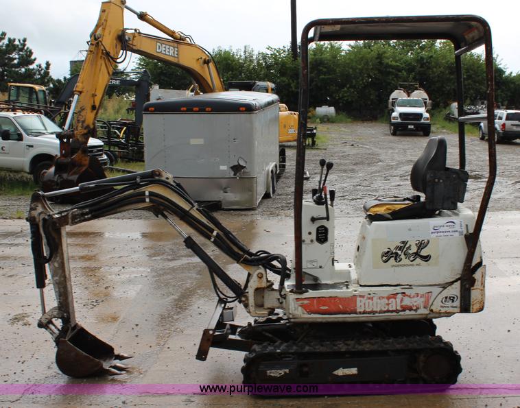 image for item J5915 2003 Bobcat 316 compact excavator