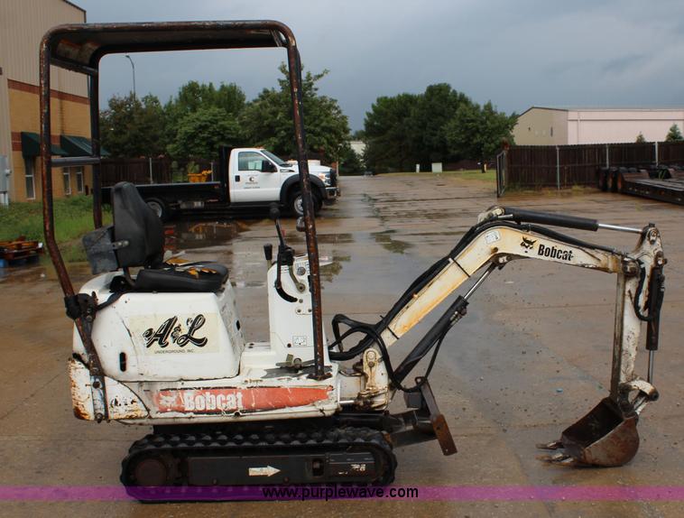 image for item J5915 2003 Bobcat 316 compact excavator