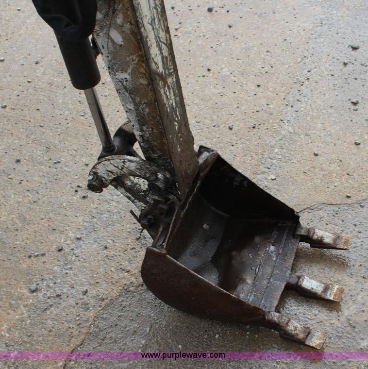 image for item J5915 2003 Bobcat 316 compact excavator