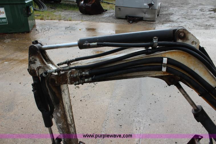 image for item J5915 2003 Bobcat 316 compact excavator