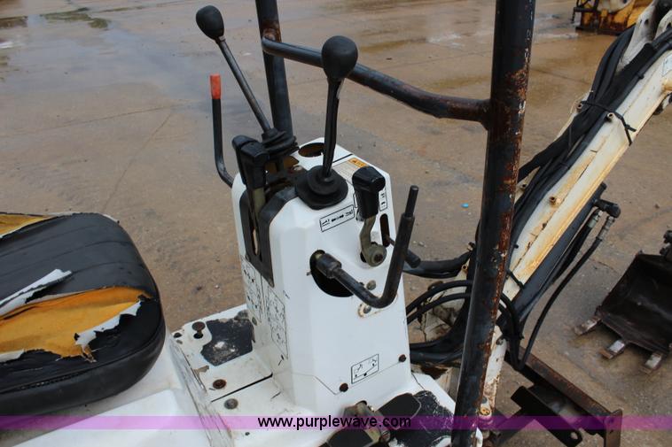 image for item J5915 2003 Bobcat 316 compact excavator