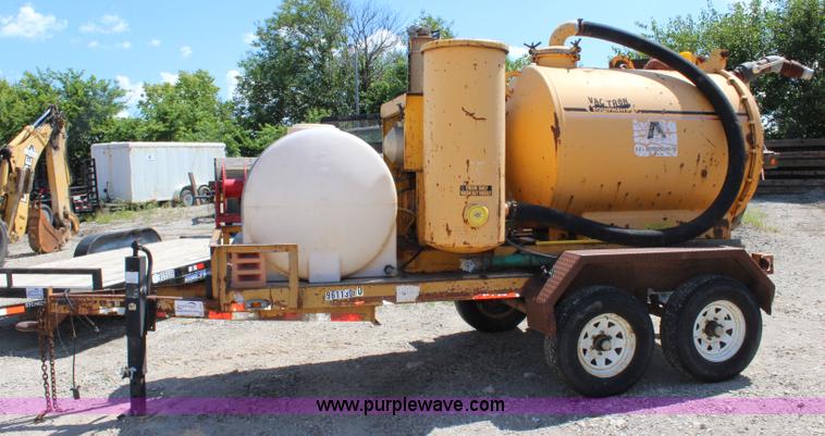 image for item J5932 1998 Vactron vacuum trailer