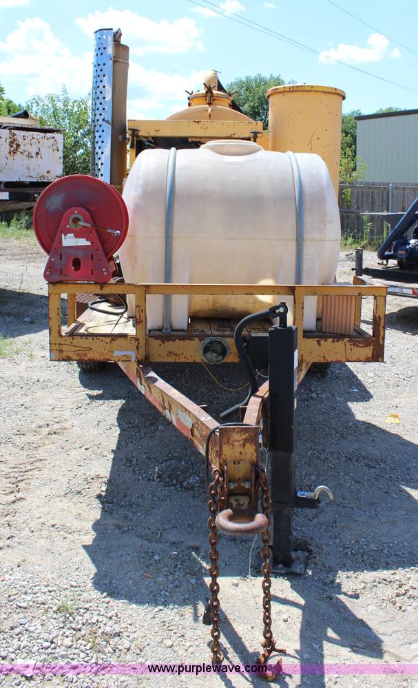 image for item J5932 1998 Vactron vacuum trailer