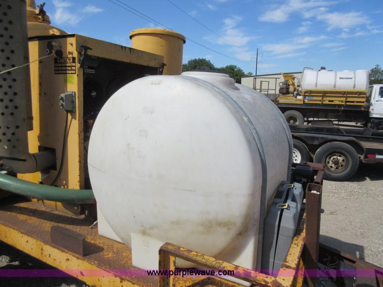 image for item J5933 1998 Vactron PDM500 vacuum trailer