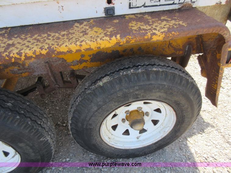 image for item J5933 1998 Vactron PDM500 vacuum trailer