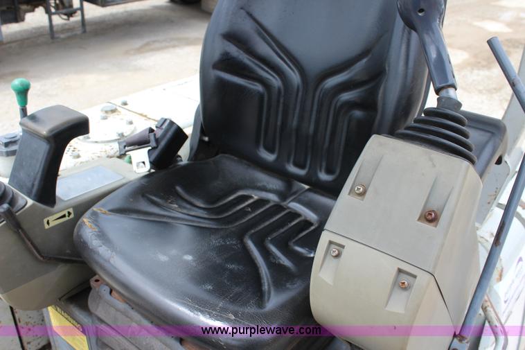 image for item J5934 2007 Takeuchi TB135 compact excavator