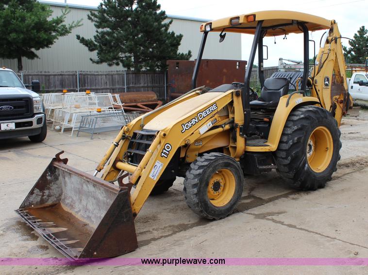 image for item J5936 2002 John Deere 110 backhoe