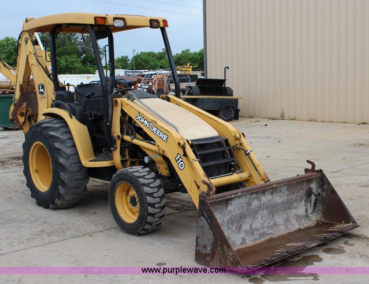 image for item J5936 2002 John Deere 110 backhoe