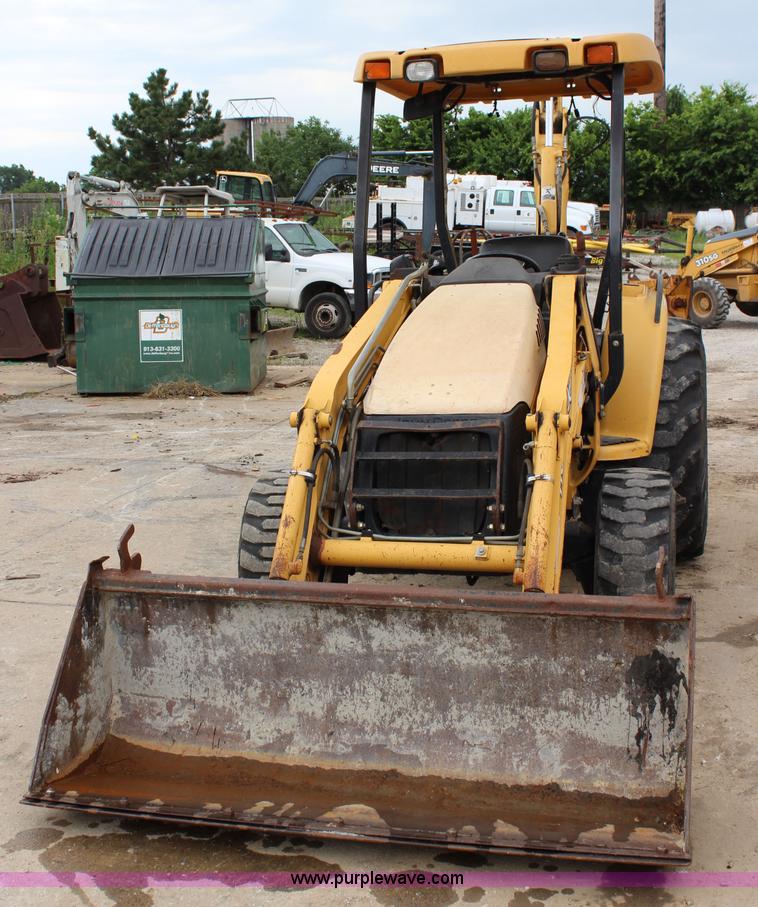 image for item J5936 2002 John Deere 110 backhoe