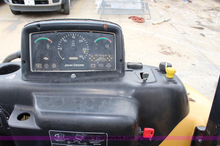 image for item J5936 2002 John Deere 110 backhoe