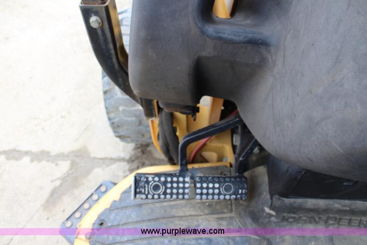 image for item J5936 2002 John Deere 110 backhoe