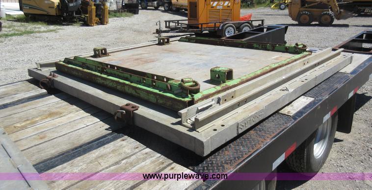 image for item J8640 (2) trench boxes