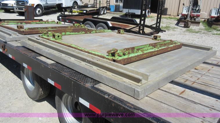 image for item J8640 (2) trench boxes