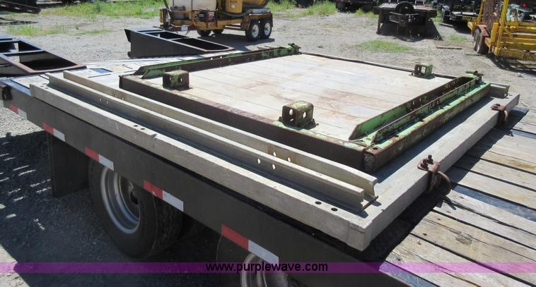 image for item J8640 (2) trench boxes