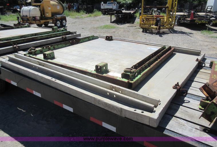 image for item J8640 (2) trench boxes