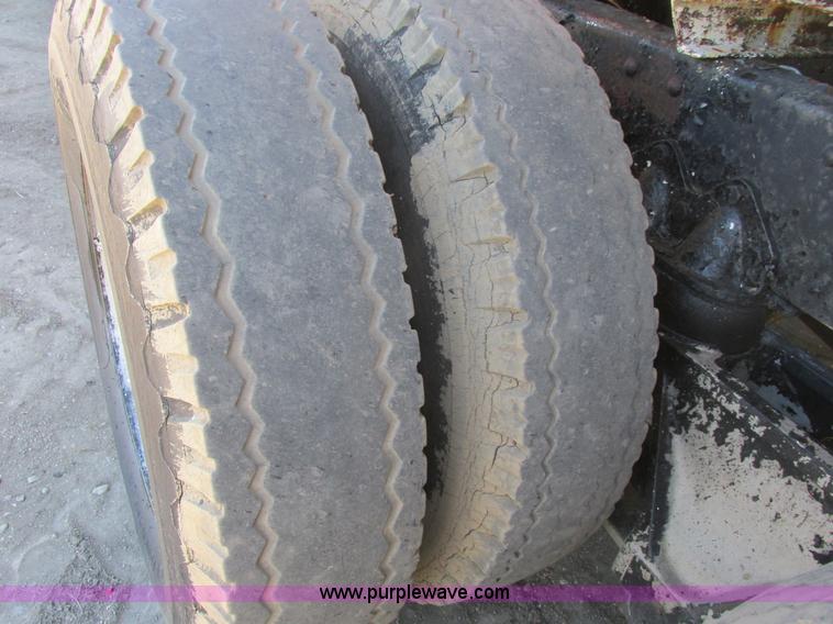 image for item A8833 1958 International 190 truck with live bottom bed