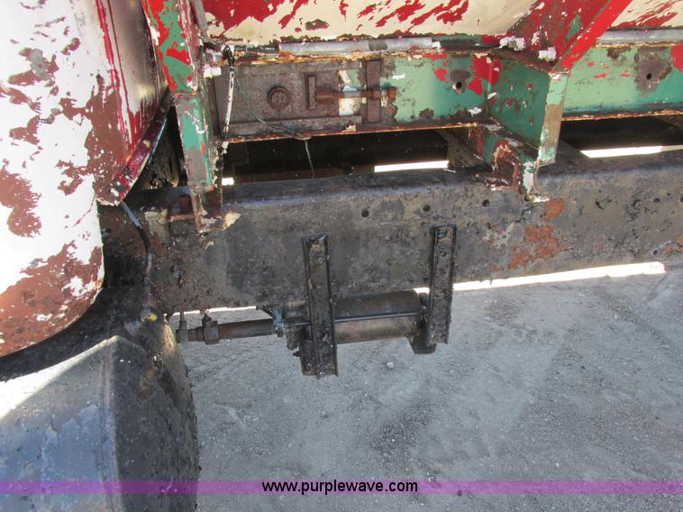 image for item A8833 1958 International 190 truck with live bottom bed