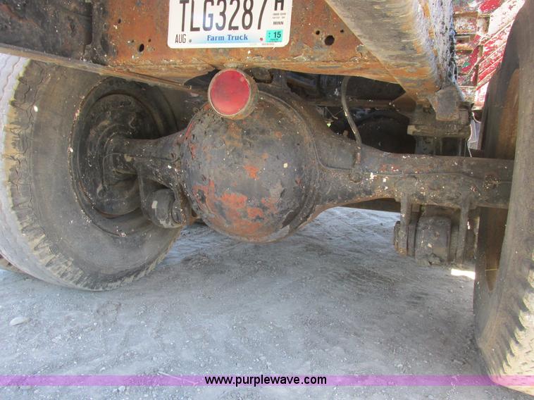 image for item A8833 1958 International 190 truck with live bottom bed