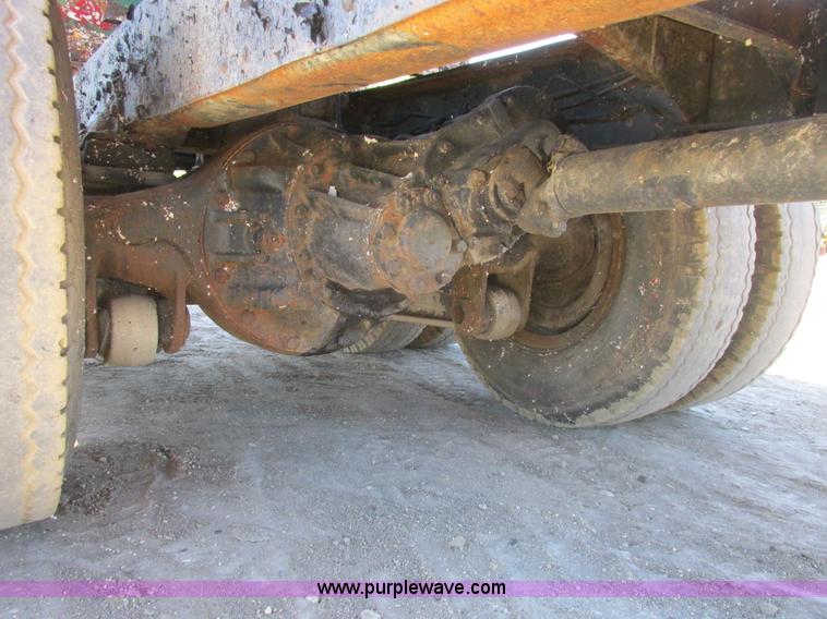image for item A8833 1958 International 190 truck with live bottom bed
