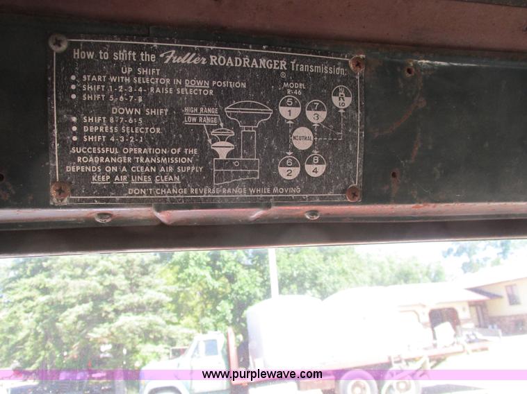 image for item A8833 1958 International 190 truck with live bottom bed