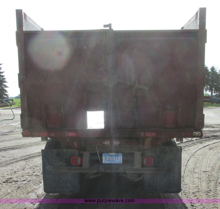 image for item A8837 1978 International Transtar II grain truck