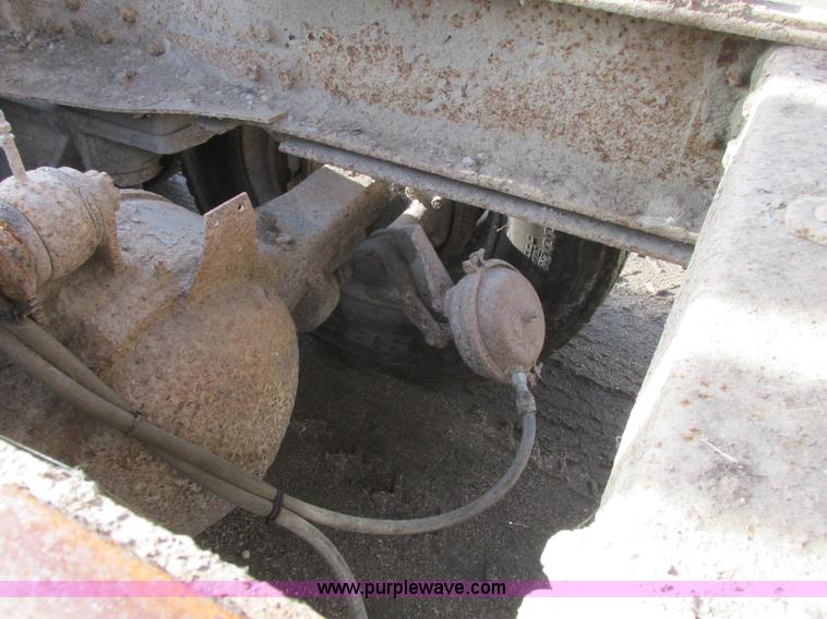 image for item A8837 1978 International Transtar II grain truck