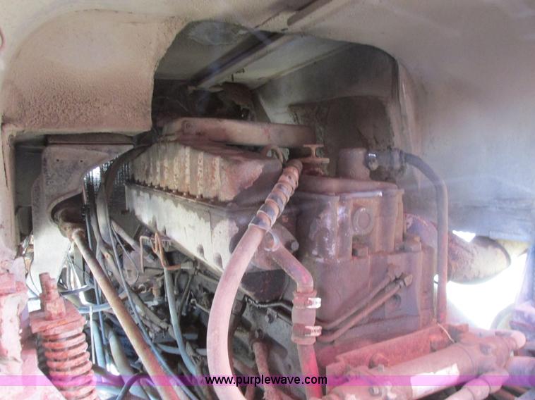 image for item A8837 1978 International Transtar II grain truck