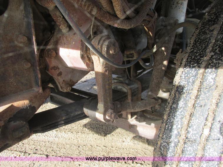 image for item A8837 1978 International Transtar II grain truck