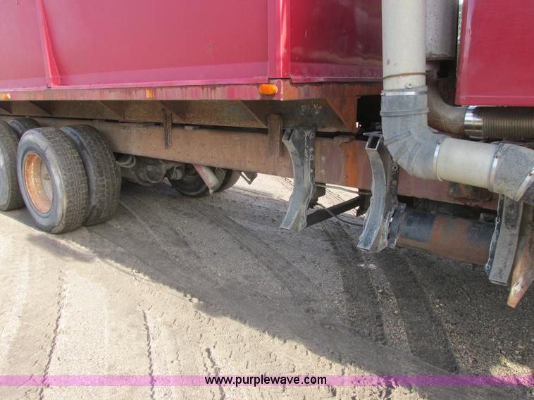 image for item A8837 1978 International Transtar II grain truck