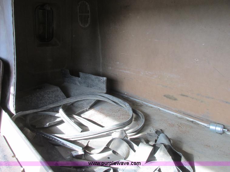 image for item A8837 1978 International Transtar II grain truck