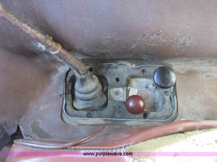 image for item A8837 1978 International Transtar II grain truck