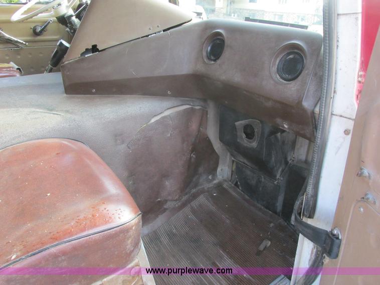 image for item A8837 1978 International Transtar II grain truck